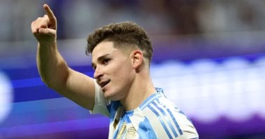 أتلتيكو مدريد يفضل بيع ألفاريز إلى باريس سان جيرمان بدلاً من برشلونة