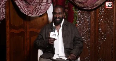 أحمد بشارى: استخدام النار ونور القمر كمصادر طبيعية للإنارة في “أسد”