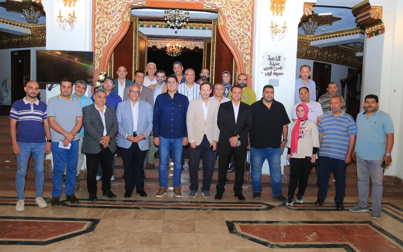  اجتماع لمتابعة معدلات تنفيذ أعمال تطوير المنطقة الثقافية بالعتبة ومحيط المسارح التاريخية