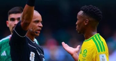 إيقاف ثيمبا زواني لاعب جنوب أفريقيا لمدة 3 مباريات في كأس العالم 2026