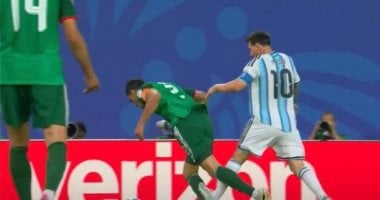 الجزائر ترفع شكوى للفيفا بشأن الأخطاء التحكيمية في مباراة الأرجنتين