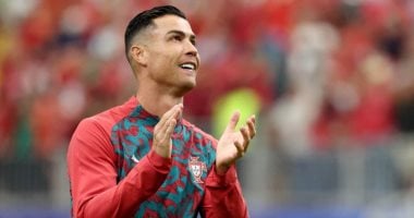 الحضري في الصدارة ورونالدو ينضم لقائمة المعمرين في كأس العالم