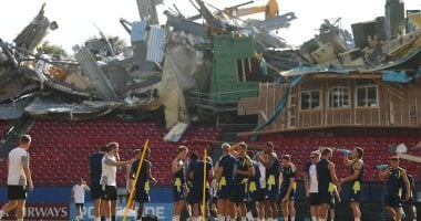 انهيار مدرج تدريب منتخب السويد قبل مواجهة اليابان في كأس العالم 2026