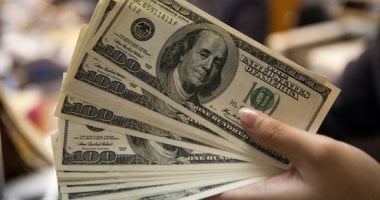 تراجع سعر الدولار مقابل الجنيه اليوم الإثنين في البنوك