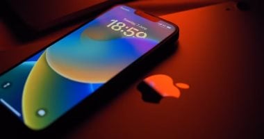 تسريب يكشف عن ألوان iPhone 18 Pro الجديدة بما في ذلك “الأحمر الداكن”
