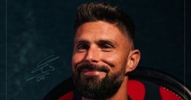 جيرو يمدد عقده مع ليل الفرنسي حتى 2027