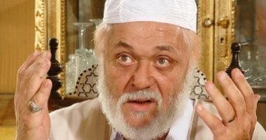 كريم محمود عبد العزيز يحتفل بذكرى ميلاد والده: “ما زلنا نتعلم منك”