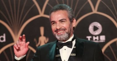 زوجة أحمد عبد العزيز تؤكد: العملية الصوتية لزوجي تمت بنجاح