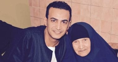 سمسم شهاب يعلن وفاة والدته ويعبر عن مشاعره في لحظة الفراق
