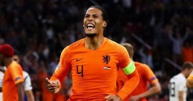 فان دايك يتألق بإطلالة جديدة مع هولندا في كأس العالم