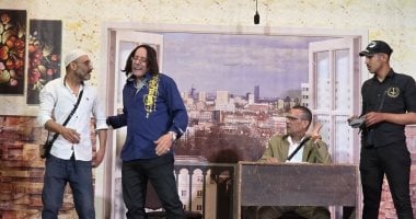 فتحى سعد يتألق في “بالتقسيط” عرض مسرحي يناقش قضايا الديون في الإسكندرية
