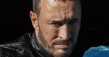 كاظم الساهر يتحدث عن شجاعة والدته في إنقاذ والده من حكم الإعدام