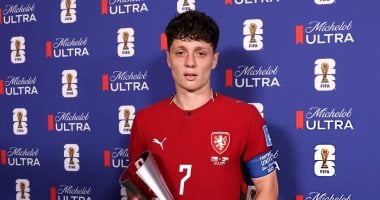 لاديسلاف كريتشى يتألق في مباراة التشيك ضد جنوب إفريقيا بكأس العالم