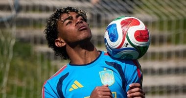 لامين يامال يسعى لتحقيق المجد مع برشلونة في كأس العالم 2026