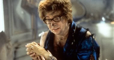 مايك مايرز يقدم جزءًا جديدًا من سلسلة Austin Powers