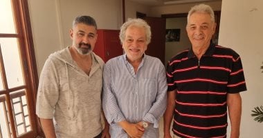 محمود حميدة وياسر جلال يزوران محيى إسماعيل في لفتة ثقافية مميزة