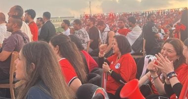 مصطفى شوبير يحظى بتصفيق حماسي من الجماهير في EFZ بالعاصمة الجديدة