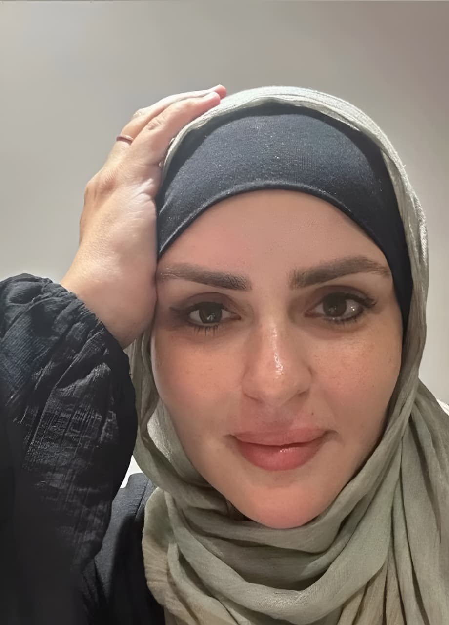 مها الصغير بالحجاب