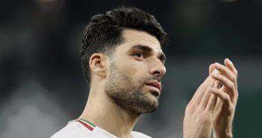 مهاجم إيران: يجب الفصل بين الرياضة والسياسة في مجموعة مصر