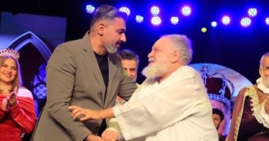 ياسر جلال يعبّر عن إعجابه بيحيى الفخراني بعد مشاهدة “الملك لير”