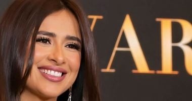 ياسمين عبد العزيز تحتفل بتكريمها في كاليفورنيا قبل بدء المنافسات السينمائية