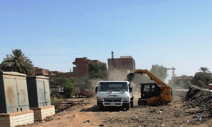 حملات مكثفة بكوم أمبو لإزالة الإشغالات ورفع كفاءة النظافة والإنارة حملات مكثفة بكوم أمبو لإزالة الإشغالات ورفع كفاءة النظافة والإنارة