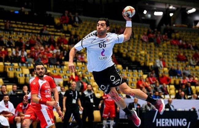 البنك الأهلي يعلن التعاقد مع أسطورة كرة اليد أحمد الأحمر البنك الأهلي يعلن التعاقد مع أسطورة كرة اليد أحمد الأحمر