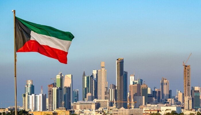 الجيش الكويتي: دفاعاتنا الجوية تتصدى حاليا لهجمات مسيرات إيرانية معادية الجيش الكويتي: دفاعاتنا الجوية تتصدى حاليا لهجمات مسيرات إيرانية معادية