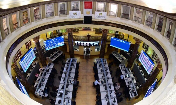 تباين مؤشرات البورصة المصرية في مستهل تعاملات اليوم