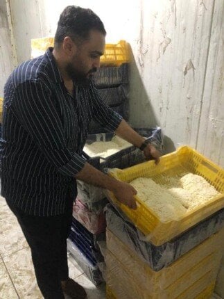 ضبط طن أغذية فاسدة ومجهولة المصدر داخل مصنع غير مرخص في القليوبية
