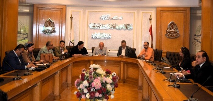 غرفة القاهرة تبحث تعاونًا جديدًا مع البنوك لتطوير خدمات مُنتسبيها غرفة القاهرة تبحث تعاونًا جديدًا مع البنوك لتطوير خدمات مُنتسبيها