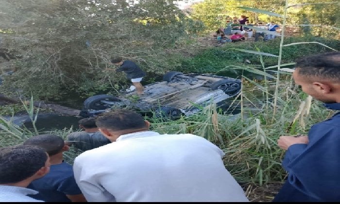 مصرع زوجين وشاب في انقلاب سيارة داخل مصرف مشتول السوق بالشرقية مصرع زوجين وشاب في انقلاب سيارة داخل مصرف مشتول السوق بالشرقية