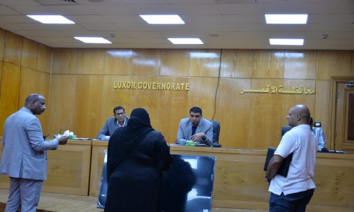 نائب محافظ الأقصر يبحث 50 طلباً وشكوى خلال اللقاء الجماهيري المفتوح نائب محافظ الأقصر يبحث 50 طلباً وشكوى خلال اللقاء الجماهيري المفتوح