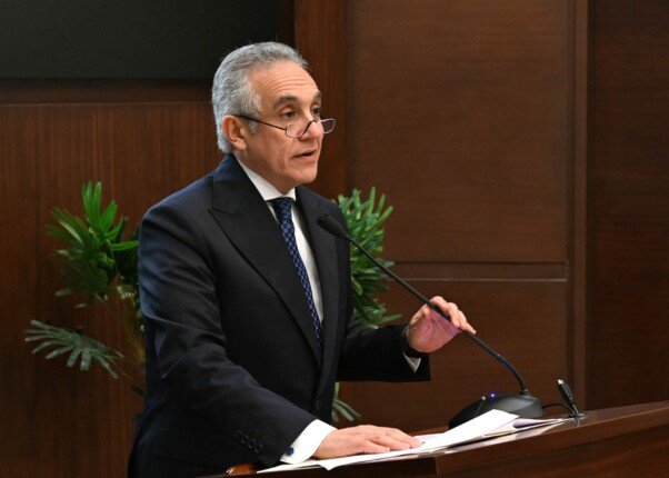 وزير العدل يمنح 6 موظفين بالجيزة صفة مأموري ضبط قضائي لمواجهة مخالفات المرور وزير العدل يمنح 6 موظفين بالجيزة صفة مأموري ضبط قضائي لمواجهة مخالفات المرور