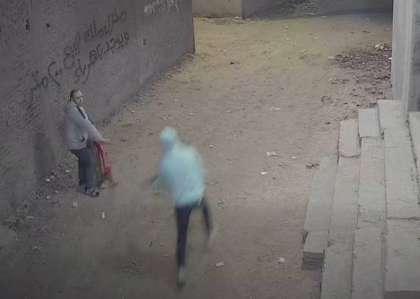 للنطق بالحكم.. وصول المتهمين في قضية «طفل باسوس» للنطق بالحكم.. وصول المتهمين في قضية «طفل باسوس»