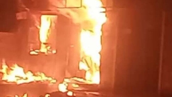 السيطرة على حريق بمحول كهرباء داخل مستشفى خاص بأجهور الكبرى بالقليوبية السيطرة على حريق بمحول كهرباء داخل مستشفى خاص بأجهور الكبرى بالقليوبية