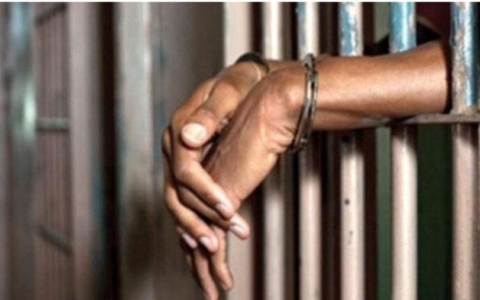تجديد حبس عامل 15 يومًا لاتهامه بقتل زوجته طعنًا داخل مسكنهما بشبرا الخيمة تجديد حبس عامل 15 يومًا لاتهامه بقتل زوجته طعنًا داخل مسكنهما بشبرا الخيمة