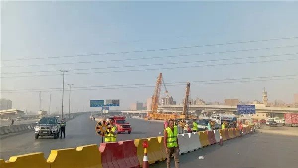من منتصف الليل حتى السادسة صباحًا.. تحويلات مرورية جديدة بطريق السويس من منتصف الليل حتى السادسة صباحًا.. تحويلات مرورية جديدة بطريق السويس