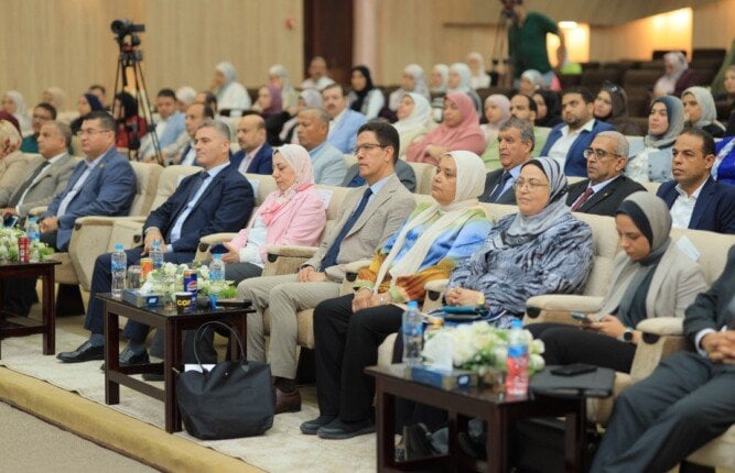 رئيس جامعة بنها يفتتح ورشة عمل «آفاق أوروبا» رئيس جامعة بنها يفتتح ورشة عمل «آفاق أوروبا»