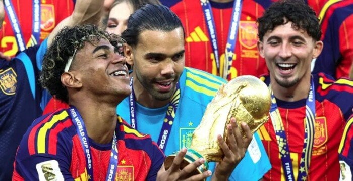 «لم أفكر يومًا في الهزيمة».. لامين يامال يكشف سبب تتويج أسبانيا بكأس العالم 2026 «فيديو» «لم أفكر يومًا في الهزيمة».. لامين يامال يكشف سبب تتويج أسبانيا بكأس العالم 2026 «فيديو»