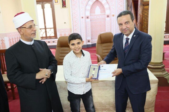 محافظ المنوفية يشهد احتفالية تكريم حفظة القرآن الكريم والموهوبين ضمن «البرنامج الصيفي التثقيفي» محافظ المنوفية يشهد احتفالية تكريم حفظة القرآن الكريم والموهوبين ضمن «البرنامج الصيفي التثقيفي»
