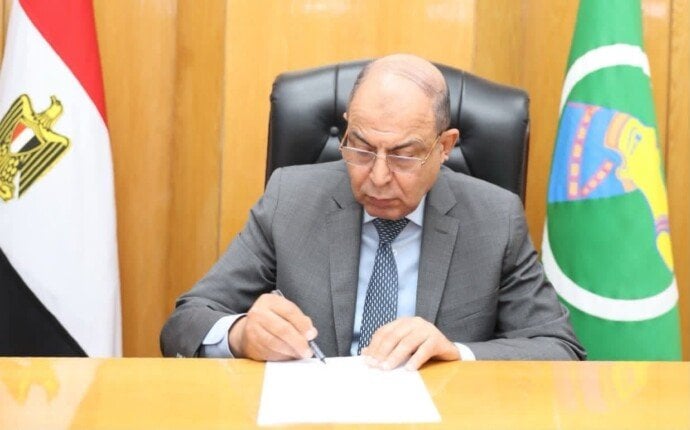 محافظ المنيا يعتمد الخطة السكانية 2026-2027 لدعم التنمية محافظ المنيا يعتمد الخطة السكانية 2026-2027 لدعم التنمية