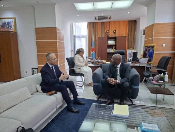 تعزيزًا للتعاون الإفريقي.. مصر ترسل مساعدات طبية جديدة إلى الكونغو الديمقراطية تعزيزًا للتعاون الإفريقي.. مصر ترسل مساعدات طبية جديدة إلى الكونغو الديمقراطية