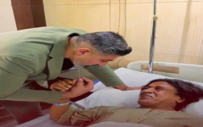 بعد إجرائه عملية جراحية.. تفاصيل زيارة ياسر جلال للفنان بدوي فهمي بعد إجرائه عملية جراحية.. تفاصيل زيارة ياسر جلال للفنان بدوي فهمي