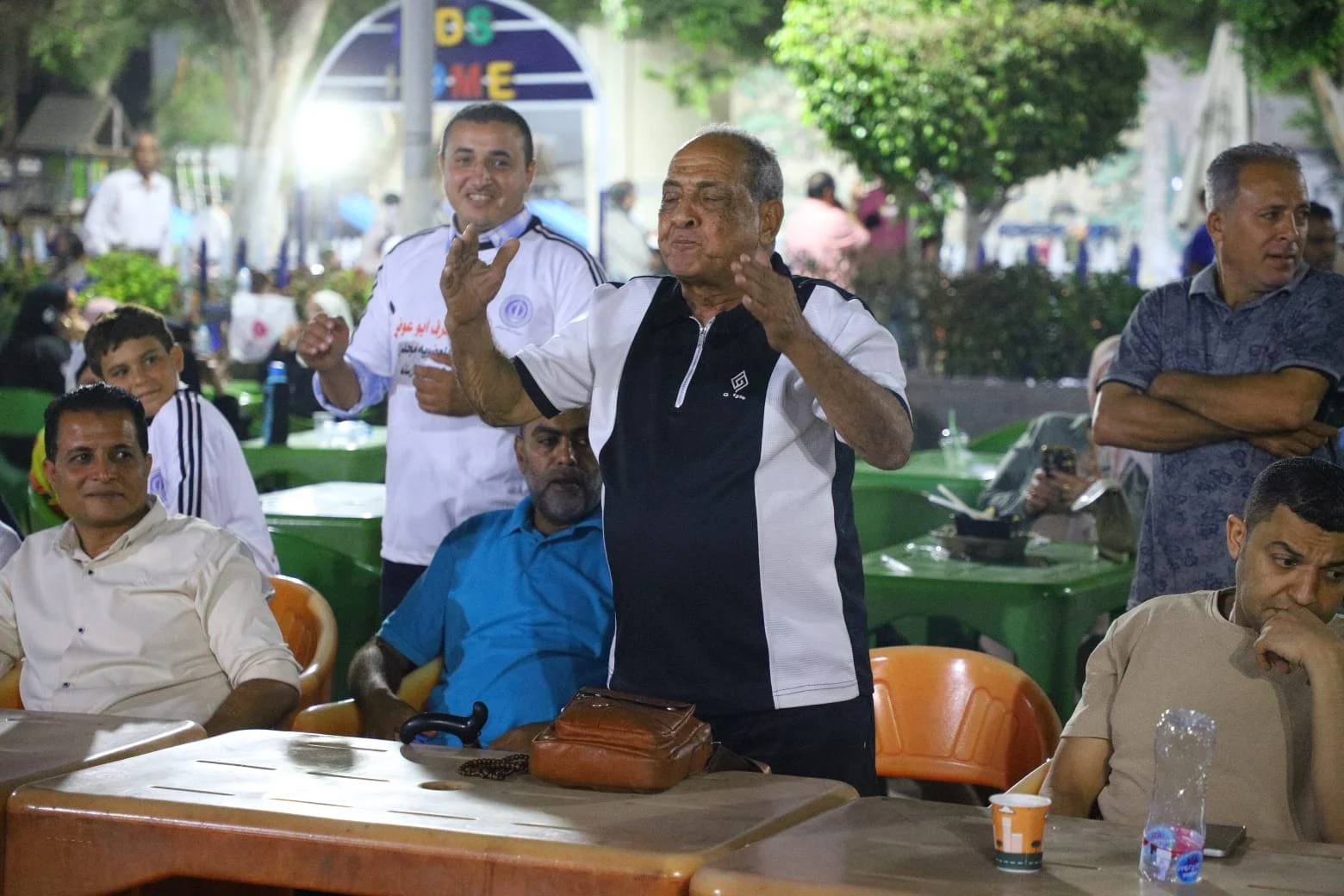 مؤتمر حاشد لدعم محمد أبو عوض بانتخابات الترسانة (21) مؤتمر حاشد لدعم محمد أبو عوض بانتخابات الترسانة (21)